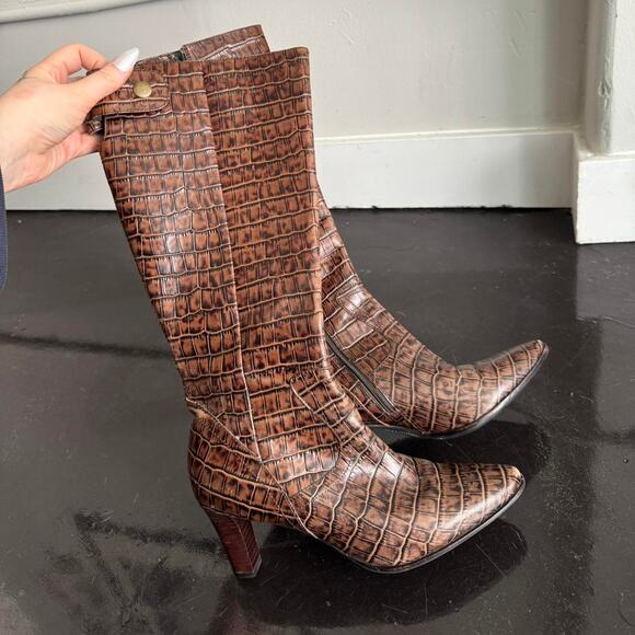Brown heeled crocodile boots - Picture 2 of 8